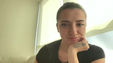 Snapshot of xoariellxo chatting on 9, 9, 2025 xoariellxo online show from 9, 9, 2025