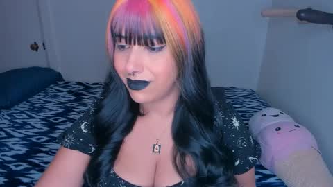 Snapshot of xocurvyrae chatting on 6, 12, 2024 Rae online show from 6, 12, 2024