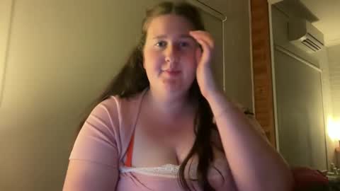 xopeachybaby online show from 3, 5, 2026