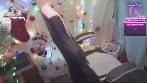 Snapshot of xoxo_chloechance_xoxo chatting on 22, 12, 2024 Chloe online show from 22, 12, 2024