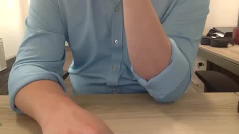 Snapshot of xrdrcrx chatting on 3, 3, 2026 xrdrcrx online show from 3, 3, 2026