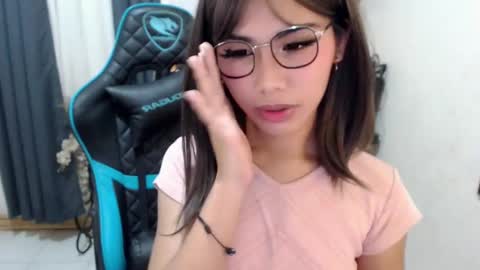 Snapshot of xseductive_airax chatting on 8, 12, 2024 aira online show from 8, 12, 2024