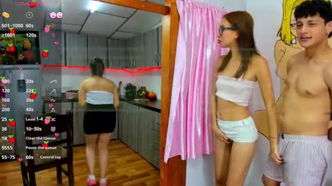Snapshot of xsexys_girlsx chatting on 1, 3, 2025 xsexys girlsx online show from 1, 3, 2025