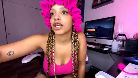 Snapshot of xstargazingx chatting on 11, 9, 2025 xStarGazingx online show from 11, 9, 2025