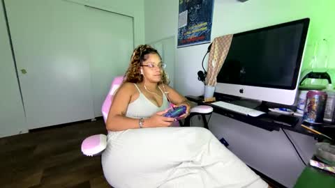 Snapshot of xstargazingx chatting on 15, 9, 2025 xStarGazingx online show from 15, 9, 2025