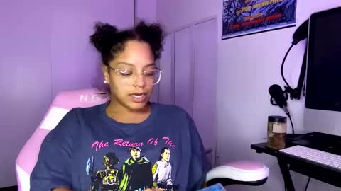 Snapshot of xstargazingx chatting on 18, 9, 2025 xStarGazingx online show from 18, 9, 2025