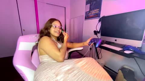 Snapshot of xstargazingx chatting on 29, 9, 2025 xStarGazingx online show from 29, 9, 2025