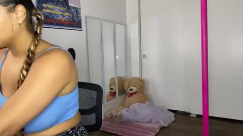 Snapshot of xstargazingx chatting on 14, 10, 2025 xStarGazingx online show from 14, 10, 2025