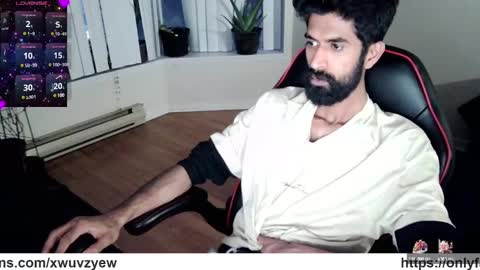 Snapshot of xwuvzyew chatting on 4, 1, 2025 x online show from 4, 1, 2025