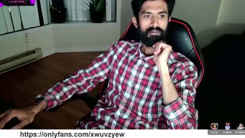 Snapshot of xwuvzyew chatting on 8, 1, 2025 x online show from 8, 1, 2025