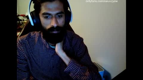 Snapshot of xwuvzyew chatting on 14, 4, 2026 x online show from 14, 4, 2026