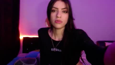 Snapshot of xx_johnson_xx chatting on 30, 9, 2025 VALE online show from 30, 9, 2025