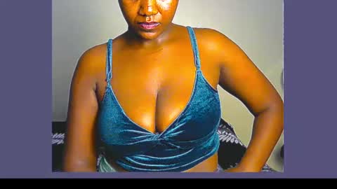 Snapshot of xxfleurlove chatting on 13, 12, 2024 xxfleurlove online show from 13, 12, 2024