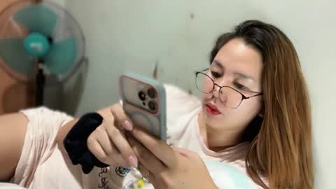 Snapshot of xxinnocentbellaxx chatting on 26, 3, 2026 Dyanna Zulla online show from 26, 3, 2026