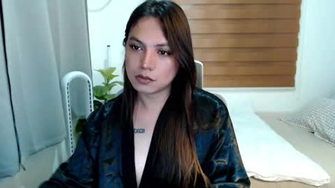 Snapshot of xxjulielovesyouxx chatting on 17, 11, 2025 July online show from 17, 11, 2025