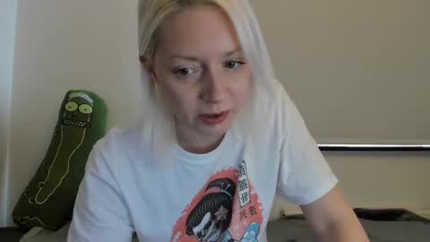 Snapshot of xxkimber_bentonxx chatting on 3, 12, 2024  Next online Monday to Friday 10am till 2pm UK time online show from 3, 12, 2024