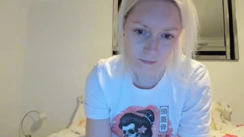 Snapshot of xxkimber_bentonxx chatting on 3, 1, 2025  Next online Monday to Friday 10am till 2pm UK time online show from 3, 1, 2025