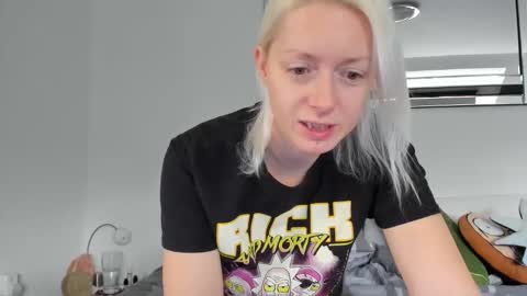 Snapshot of xxkimber_bentonxx chatting on 25, 10, 2025  Next online Monday to Friday 10am till 2pm UK time online show from 25, 10, 2025