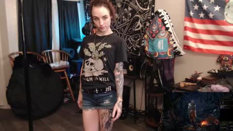 Snapshot of xxlilithmoonxx chatting on 4, 10, 2025 Lilith online show from 4, 10, 2025