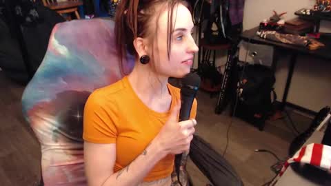 Snapshot of xxlilithmoonxx chatting on 8, 10, 2025 Lilith online show from 8, 10, 2025