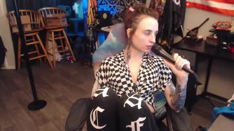 Snapshot of xxlilithmoonxx chatting on 12, 11, 2025 Lilith online show from 12, 11, 2025