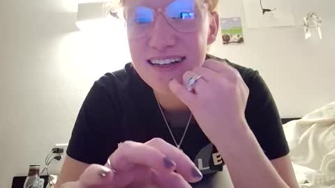 Snapshot of xxmariebliss chatting on 30, 3, 2026 xxmariebliss online show from 30, 3, 2026