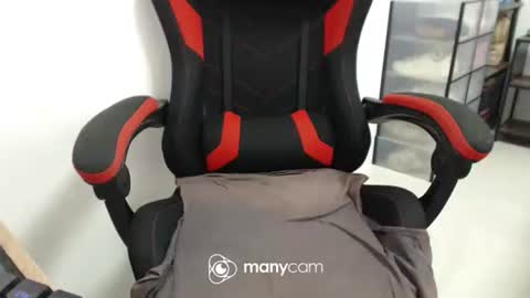 Snapshot of xxmonsterbigcockxx chatting on 18, 9, 2025 Kaycee online show from 18, 9, 2025