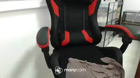 Snapshot of xxmonsterbigcockxx chatting on 18, 10, 2025 Kaycee online show from 18, 10, 2025