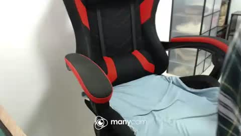 Snapshot of xxmonsterbigcockxx chatting on 20, 10, 2025 Kaycee online show from 20, 10, 2025