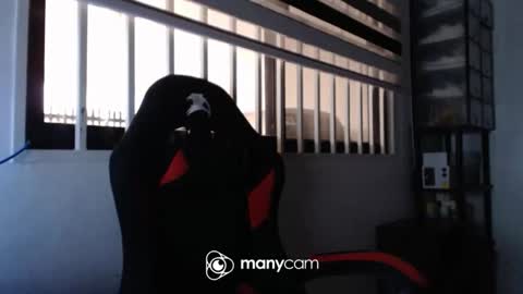 Snapshot of xxmonsterbigcockxx chatting on 11, 4, 2026 Kaycee online show from 11, 4, 2026