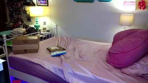 Strawberry Jane online show from 11, 2, 2026