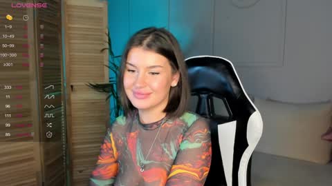 Snapshot of xxviktoryqueenxx chatting on 6, 12, 2024 Vi online show from 6, 12, 2024