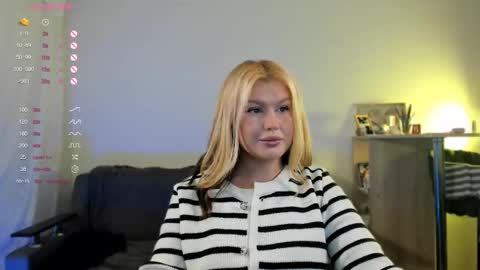 Snapshot of xxviktoryqueenxx chatting on 11, 10, 2025 Vi online show from 11, 10, 2025