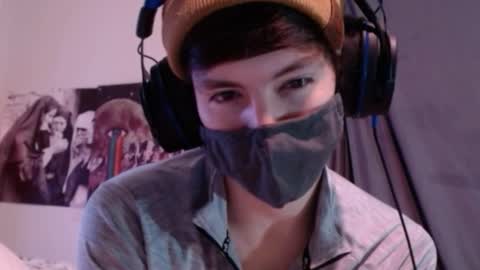 Snapshot of xxwhitefoxx chatting on 17, 10, 2025 David Fox online show from 17, 10, 2025