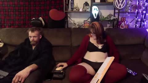 CaliRaeMaxXx online show from 2, 2, 2025