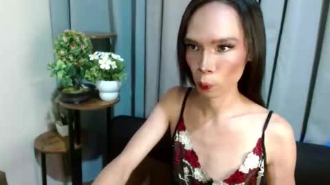 Snapshot of xxxfuckgirlyumsxxx chatting on 27, 4, 2026 Your Princess Yums online show from 27, 4, 2026