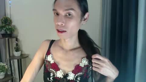 Snapshot of xxxfuckgirlyumsxxx chatting on 5, 5, 2026 Your Princess Yums online show from 5, 5, 2026