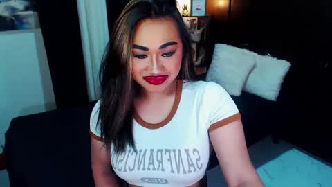 OLIVIA online show from 6, 12, 2024