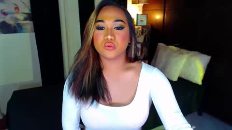 OLIVIA online show from 7, 12, 2024