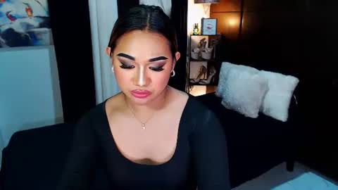 OLIVIA online show from 12, 12, 2024