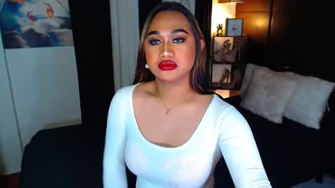 OLIVIA online show from 15, 12, 2024