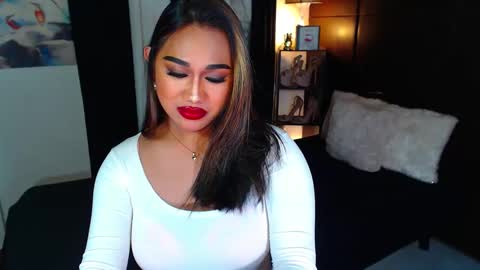 OLIVIA online show from 15, 12, 2024
