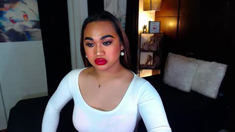 OLIVIA online show from 16, 12, 2024