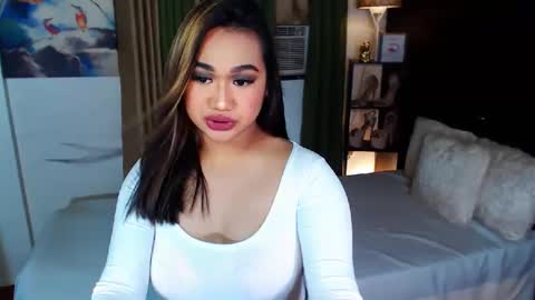 OLIVIA online show from 9, 1, 2025