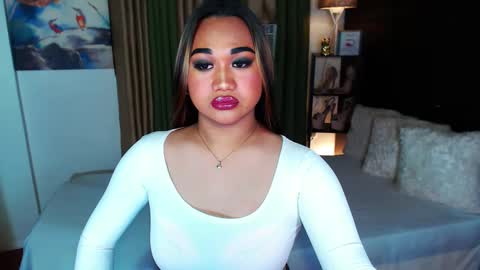 OLIVIA online show from 10, 1, 2025