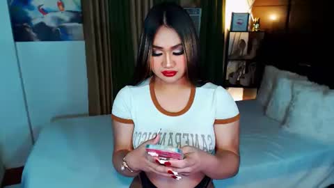 OLIVIA online show from 12, 1, 2025