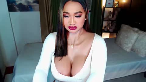 OLIVIA online show from 15, 1, 2025