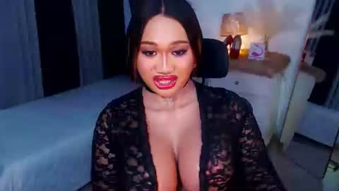 OLIVIA online show from 11, 3, 2025