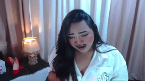 OLIVIA online show from 17, 4, 2026