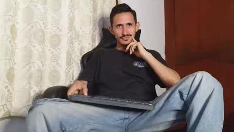Snapshot of xxxhome_alonexxx chatting on 5, 6, 2026 Kev online show from 5, 6, 2026